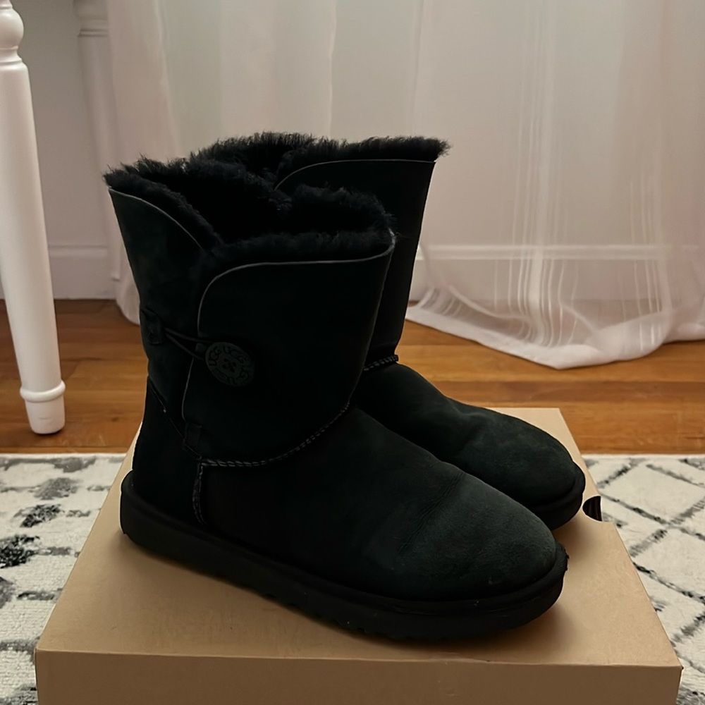 Ugg Black Bailey Button Boots ll